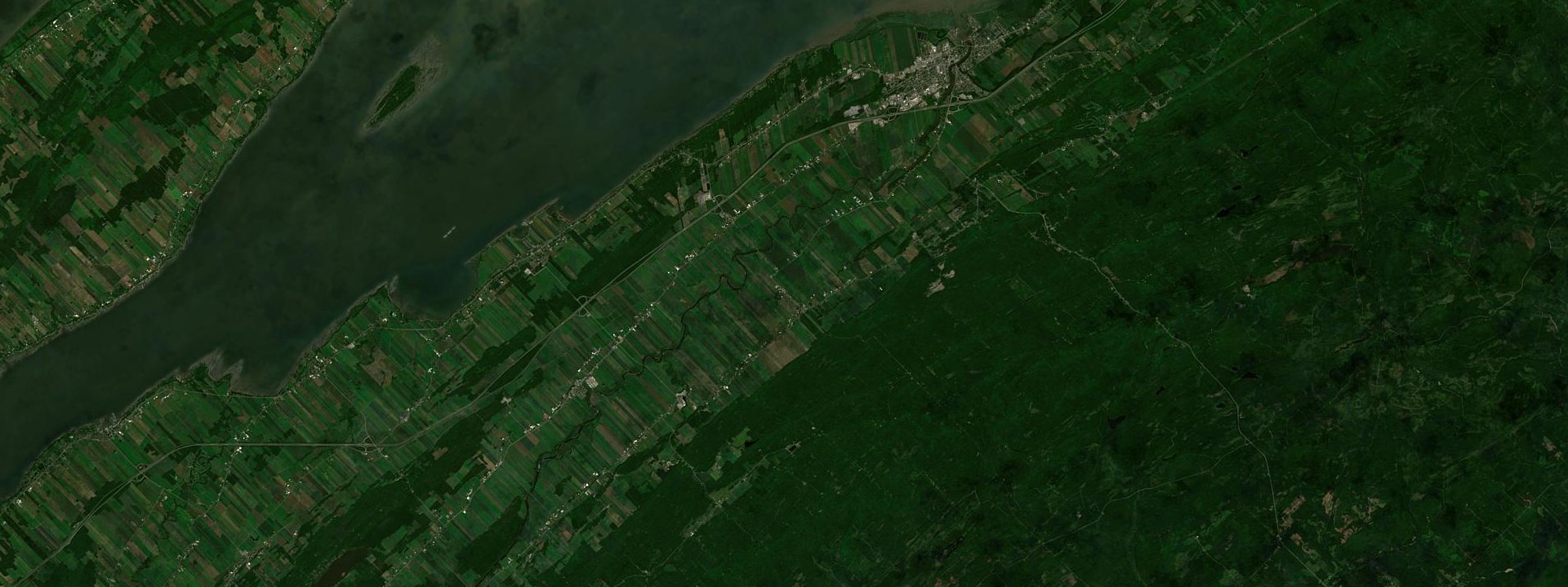 Vue satellite de Saint-Pierre-de-la-Rivière-du-Sud